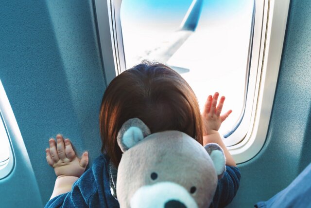 چطور برای سفر هوایی با نوزاد آماده شوید