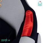 صندلي خودرو كودك ايزوفيكس دار زويه مدل Z213-6 در کناره‌های خود از فوم تشکیل شده تا از سر، شانه و دیگر قسمت‌های بدن محافظ کند.